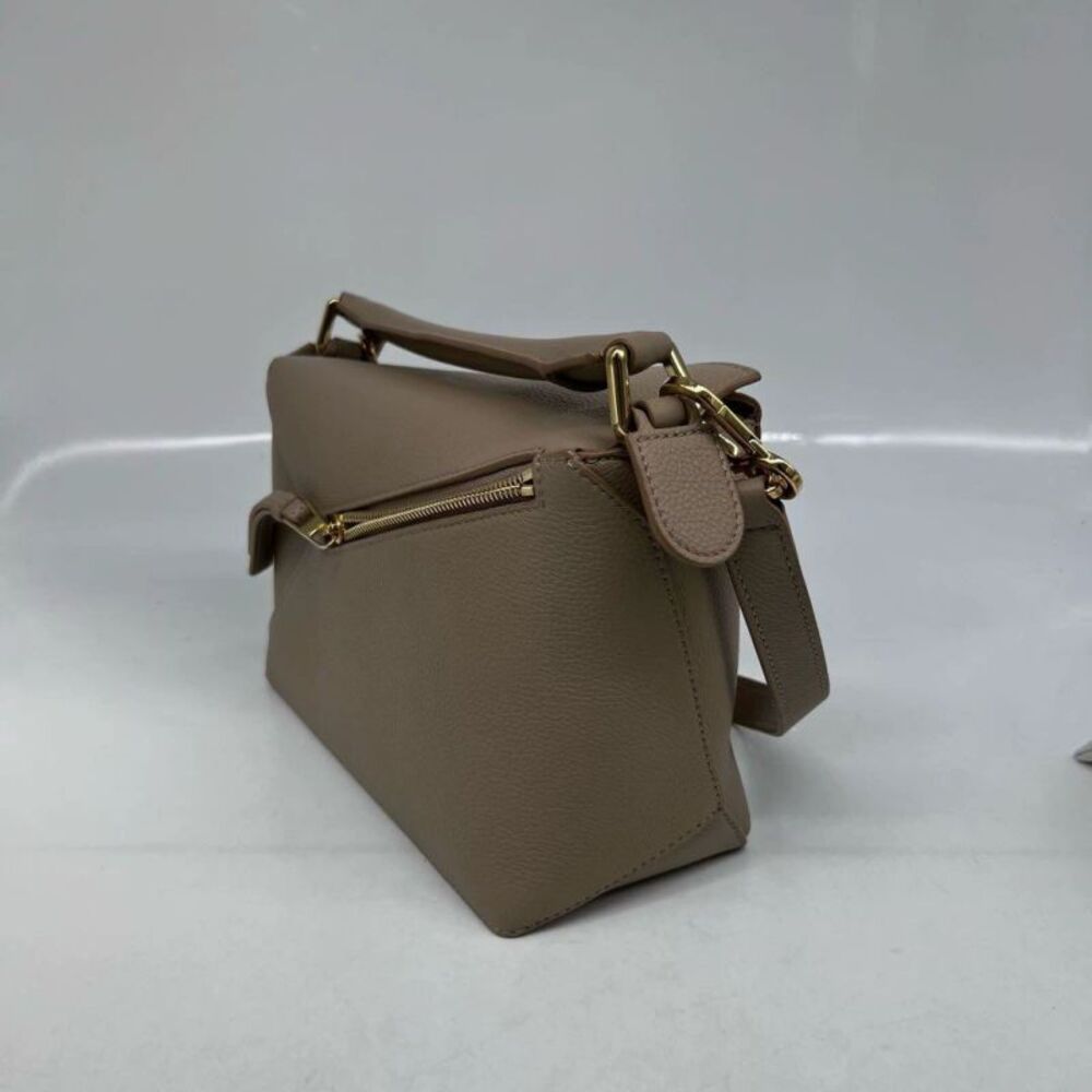 Loewe Women Pre-Loved Bag Brand New Condition - Picture 3 of 9